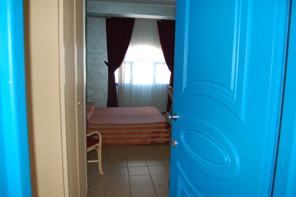 Hotel Club Pegaso Марина-ди-Мелилли Номер фото