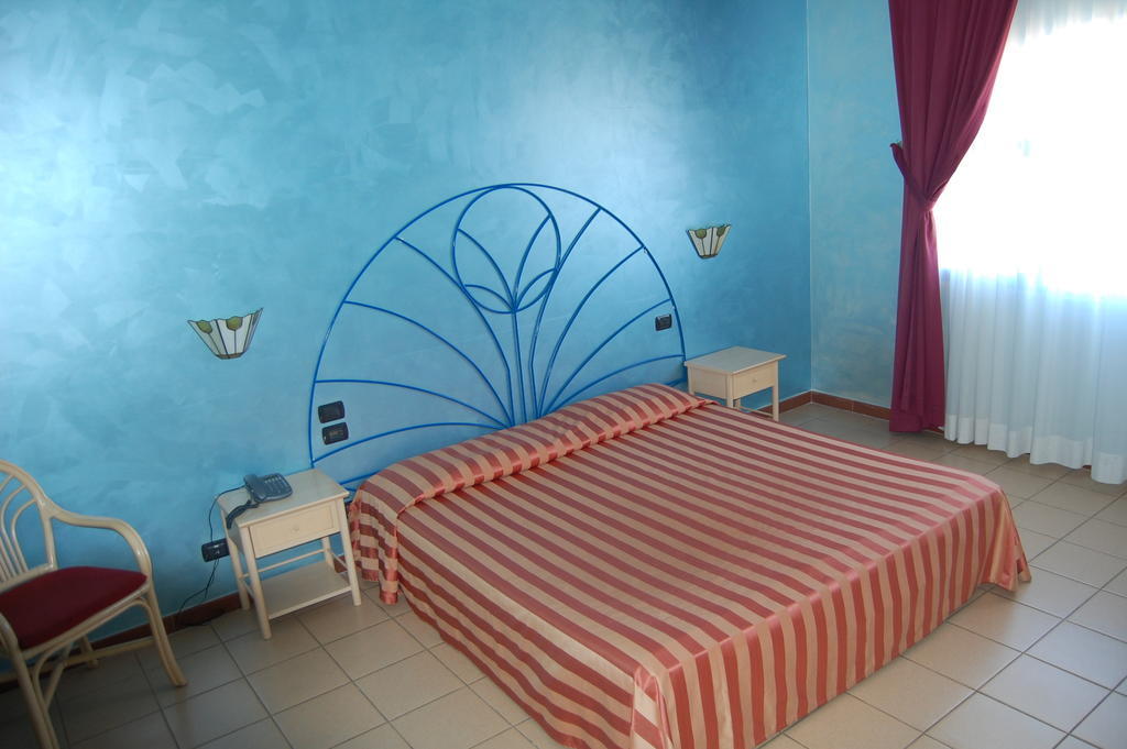Hotel Club Pegaso Марина-ди-Мелилли Номер фото